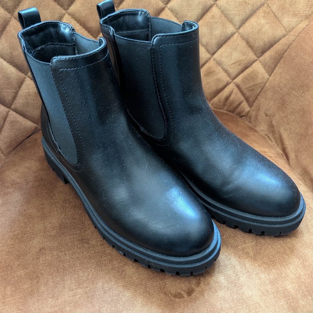 Old Navy Black Women's Ankle Boots